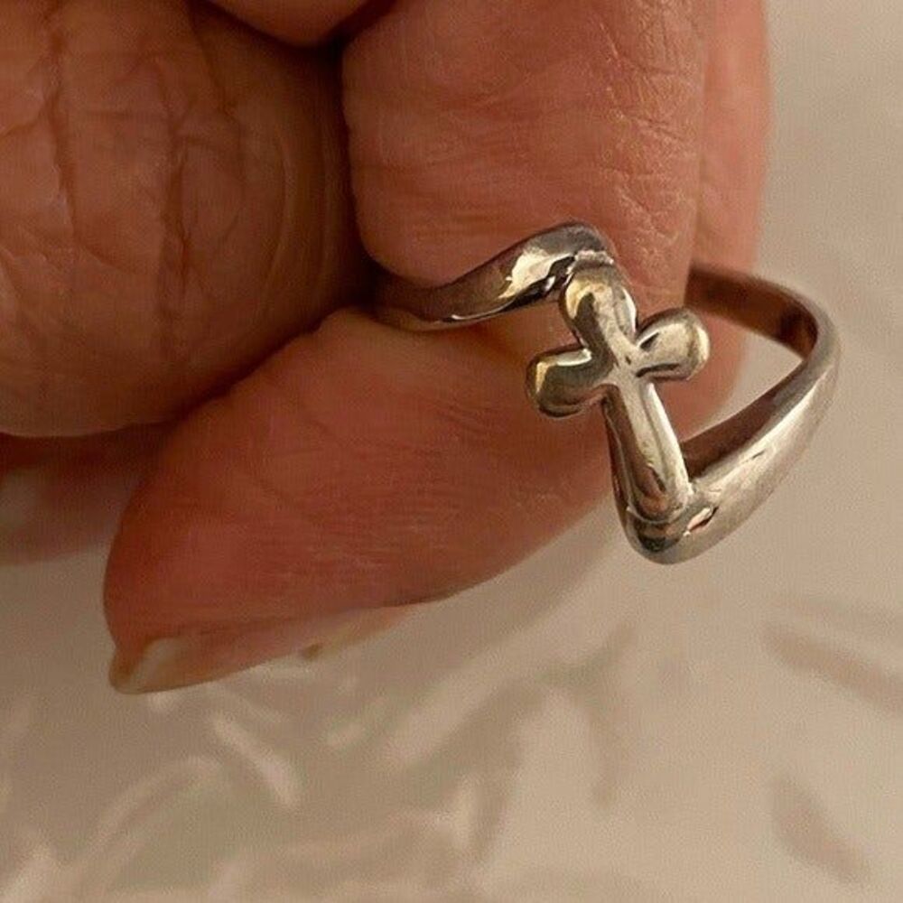 Sterling Silver Bypass Band Cross Promise Ring size 7